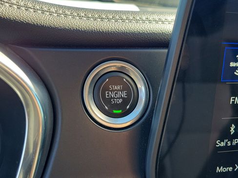 Used 2023 Chevrolet Blazer LT image 28