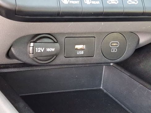 Used 2024 Hyundai Elantra SEL FWD image 26