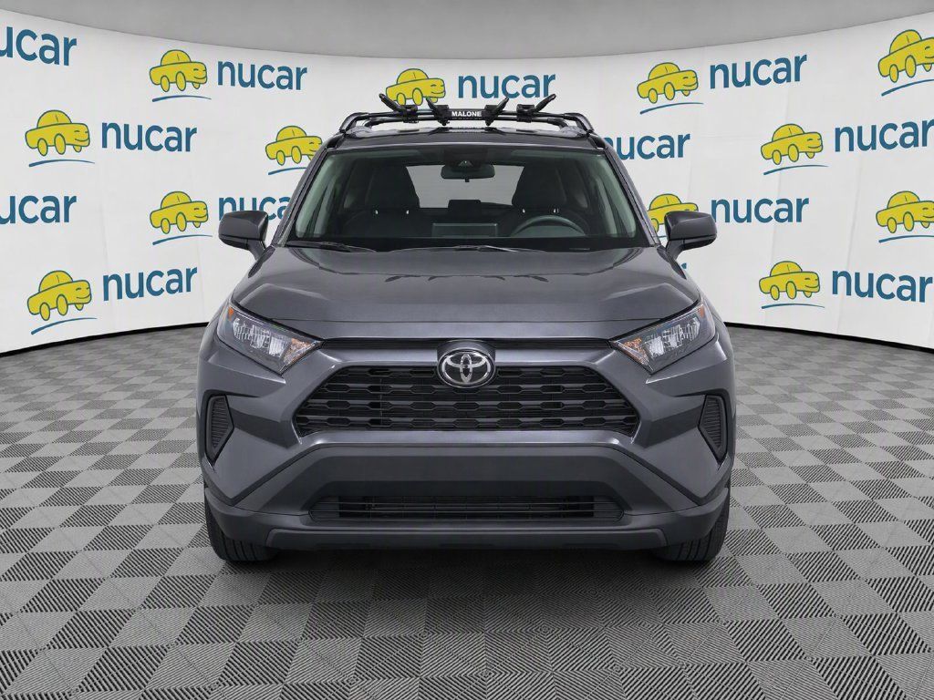 Used 2021 Toyota RAV4 LE AWD/4WD image 5