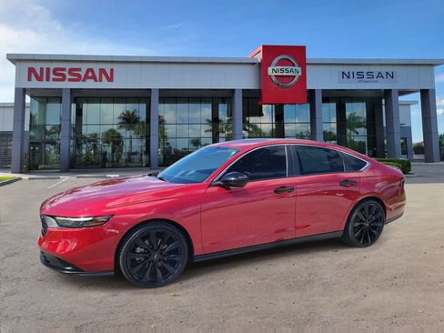 Used 2023 Honda Accord Sport image 9