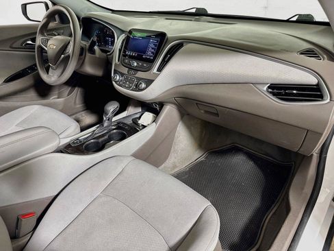 Used 2025 Chevrolet Malibu LT FWD image 27