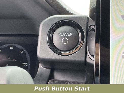 Used 2025 Toyota Tacoma Limited AWD/4WD image 9