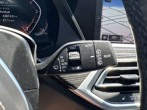 Used 2022 BMW X7 xDrive40i w/ M Sport Package AWD/4WD image 28