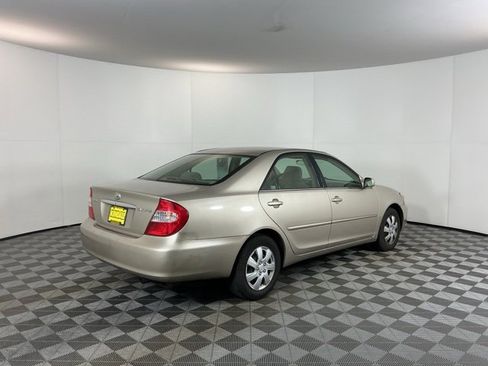 Used 2004 Toyota Camry LE image 5
