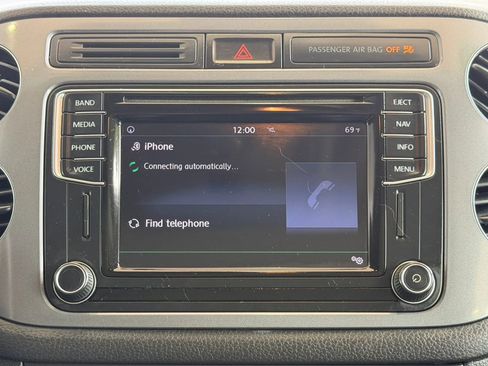 Used 2016 Volkswagen Tiguan SE FWD image 17