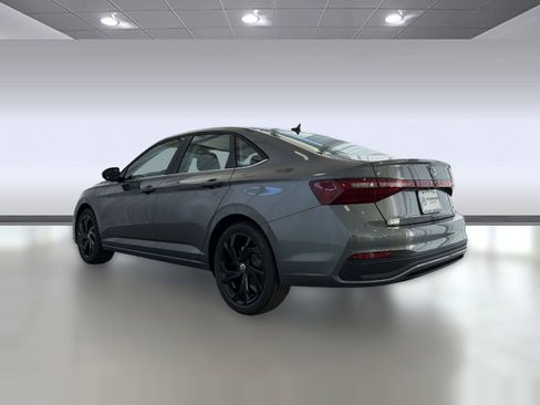 New 2026 Volkswagen Jetta SE image 3