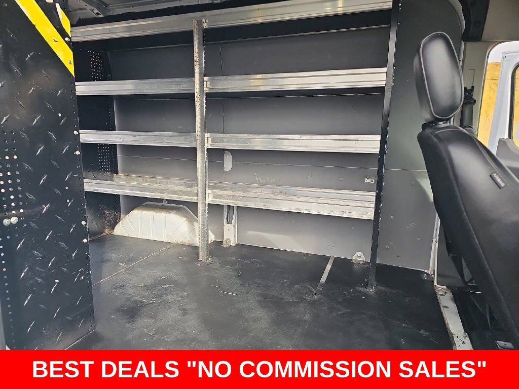 Used 2022 Ford E-Transit Medium Roof RWD image 11