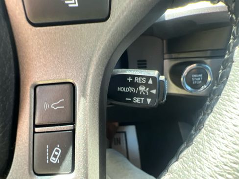 Used 2023 Toyota Tacoma TRD Off-Road AWD/4WD image 16