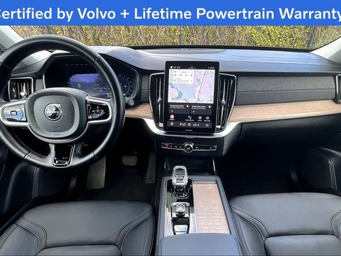 Certified 2025 Volvo XC90 B6 Plus image 20