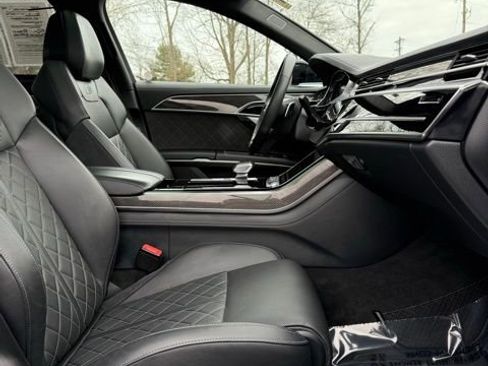 Used 2023 Audi S8 w/ S8 Executive Package image 17