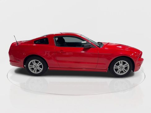 Used 2013 Ford Mustang Coupe image 13
