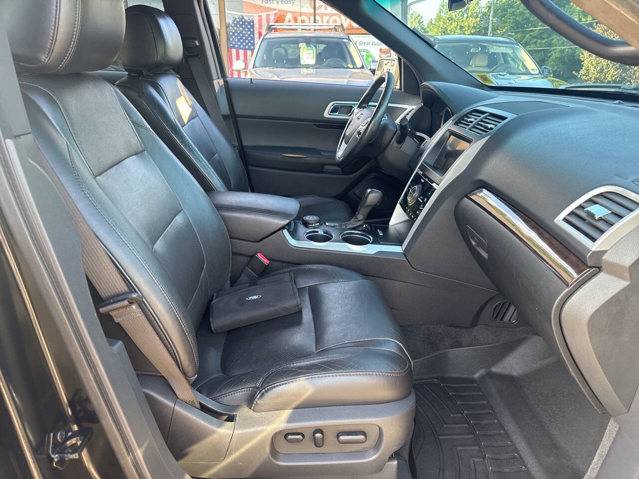 Used 2011 Ford Explorer Limited w/ 301A Rapid Spec Order Code AWD/4WD image 16