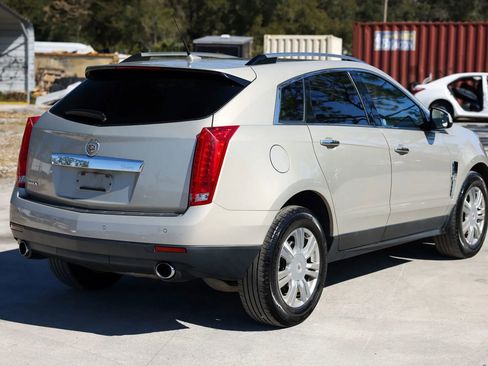 Used 2010 Cadillac SRX Luxury image 6