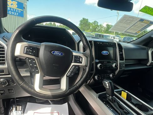 Used 2019 Ford F150 Lariat w/ Equipment Group 502A Luxury AWD/4WD image 14
