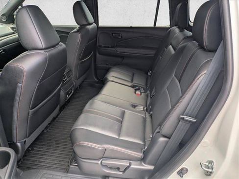 Certified 2025 Honda Passport TrailSport image 17