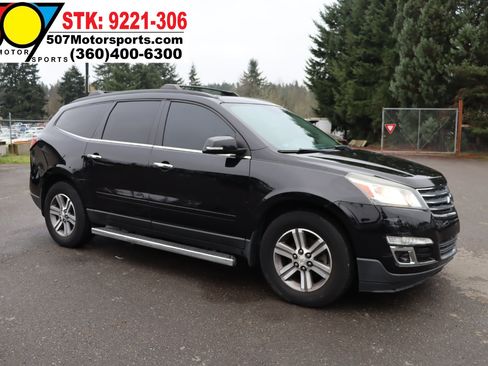 Used 2016 Chevrolet Traverse LT image 9