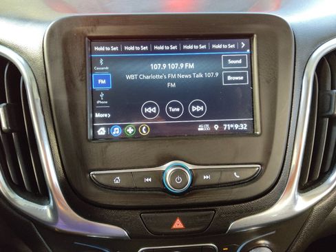 Used 2019 Chevrolet Equinox LT FWD image 25