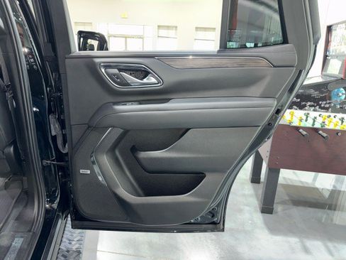 Used 2022 Chevrolet Tahoe Z71 w/ Luxury Package AWD/4WD image 56