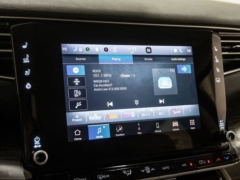 Used 2024 Jeep Wagoneer L Series II w/ Flexible Seating Group image 19