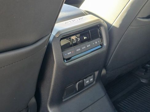 Used 2024 Toyota Land Cruiser image 20