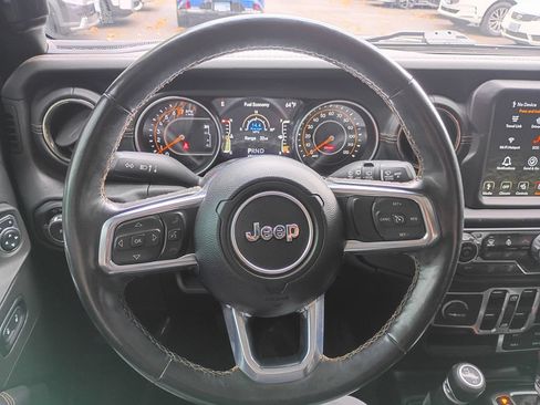 Used 2021 Jeep Wrangler Unlimited Sahara AWD/4WD image 24