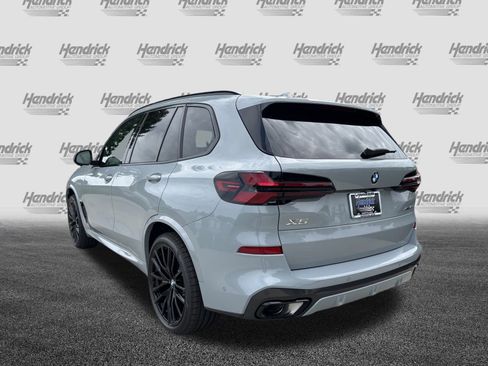 Used 2026 BMW X5 sDrive40i w/ Executive Package image 7
