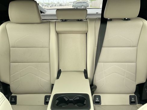 Used 2025 BMW X2 xDrive28i AWD/4WD image 23