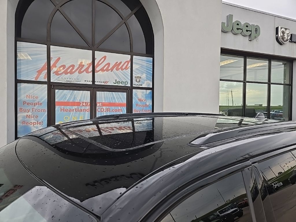 Used 2024 Jeep Grand Cherokee L Summit AWD/4WD image 22