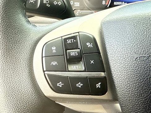 Used 2022 Ford Explorer XLT w/ Equipment Group 202A AWD/4WD image 25