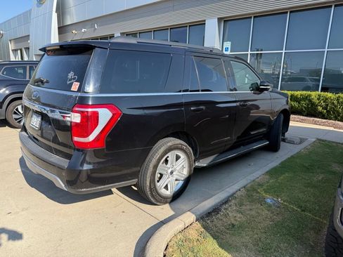 Used 2019 Ford Expedition XLT w/ Equipment Group 202A RWD image 4