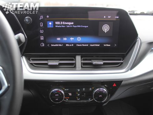 Certified 2024 Chevrolet Trax LT w/ Driver Confidence Package image 16