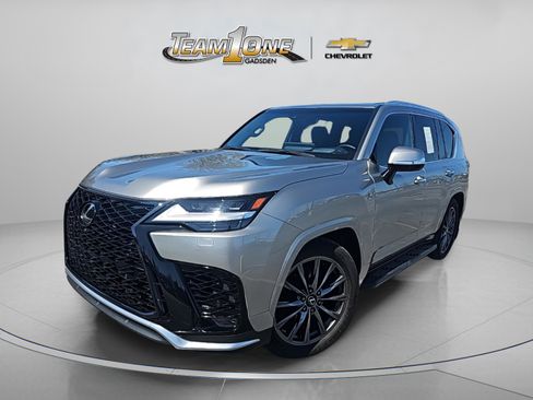 Used 2023 Lexus LX 600 F Sport image 4