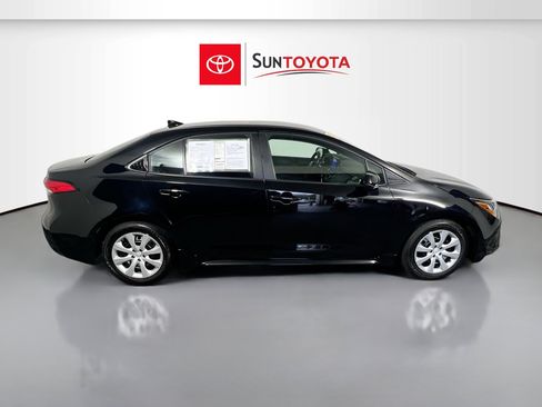 Used 2024 Toyota Corolla LE image 2