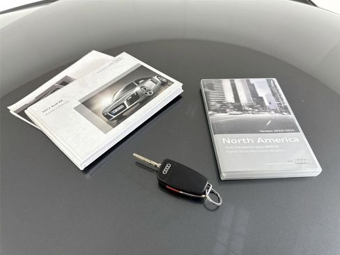 Used 2011 Audi R8 V10 image 39