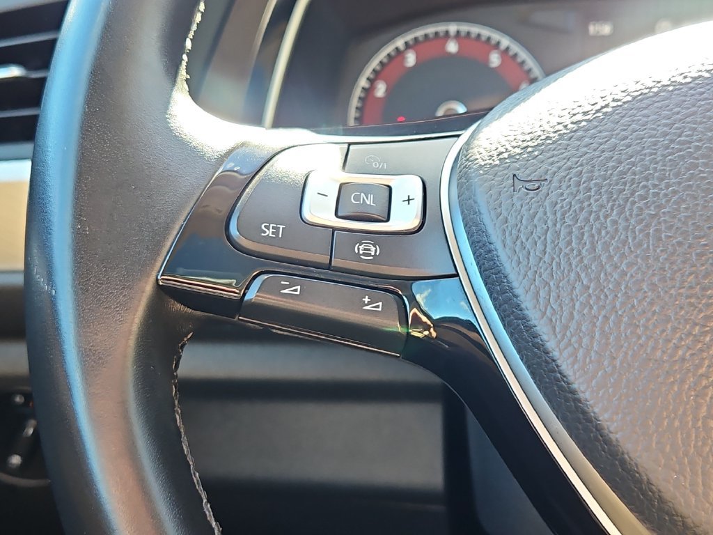 Used 2019 Volkswagen Jetta SE w/ Cold Weather Package FWD image 23