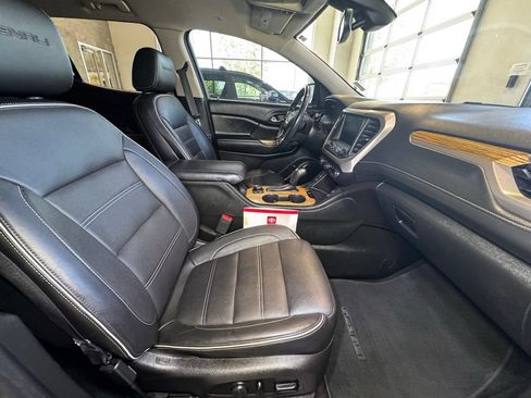 Used 2017 GMC Acadia Denali w/ Technology Package FWD image 47