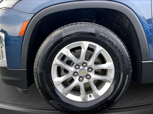 Used 2022 Chevrolet Traverse LS image 31