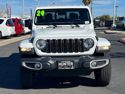 Certified 2024 Jeep Gladiator Sport w/ Premium Package image 12