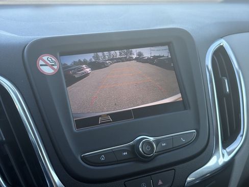 Used 2023 Chevrolet Equinox LT AWD/4WD image 17