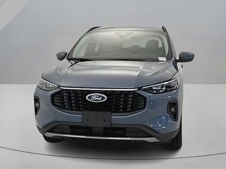 New 2026 Ford Escape SE w/ PHEV Premium Package FWD video 2