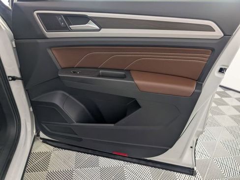 Used 2022 Volkswagen Atlas SE image 35