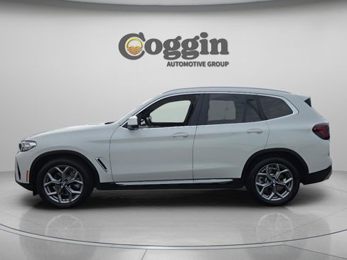 Used 2024 BMW X3 sDrive30i w/ Convenience Package RWD image 2
