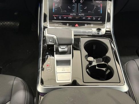 New 2026 Audi Q8 Premium Plus image 7