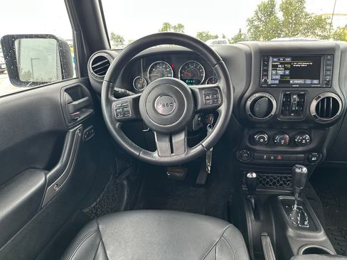 Used 2017 Jeep Wrangler Unlimited Sport w/ Quick Order Package 24S AWD/4WD image 27