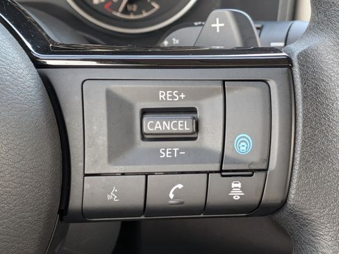 Certified 2023 Nissan Rogue SV FWD image 25