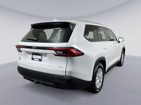Used 2024 Toyota Grand Highlander XLE image 7