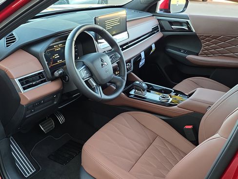 New 2026 Mitsubishi Outlander SEL image 11