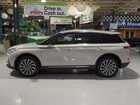 Used 2023 Lincoln Corsair Reserve AWD/4WD image 23