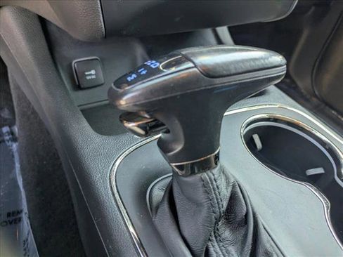 Used 2018 Dodge Durango GT RWD image 11