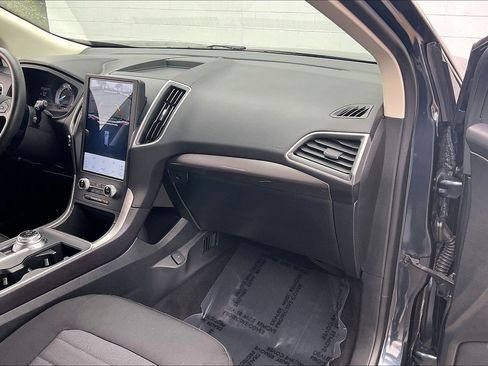Used 2024 Ford Edge SE w/ Black Appearance Package image 21